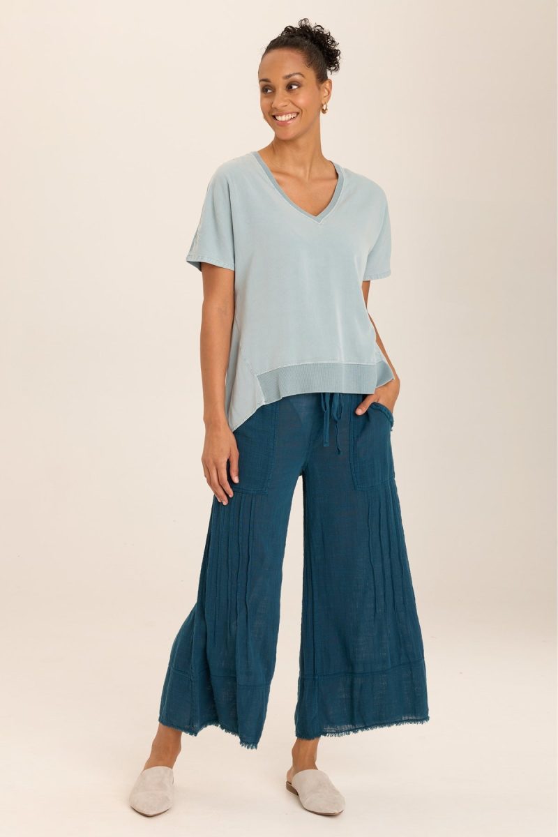 Clara Twill/Jersey Relaxed V-Neck Tee - Image 4