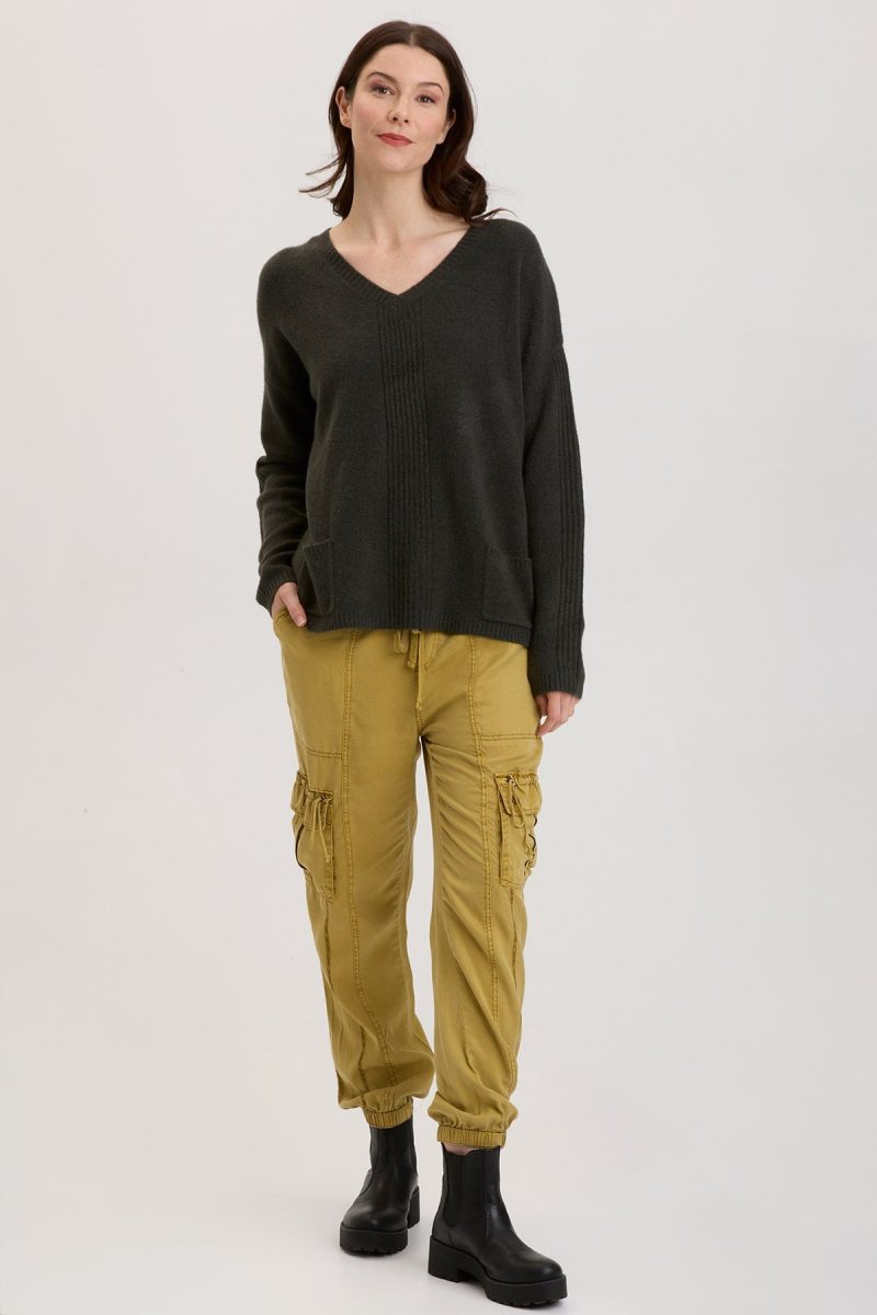 Gresham V-Neck - Image 2