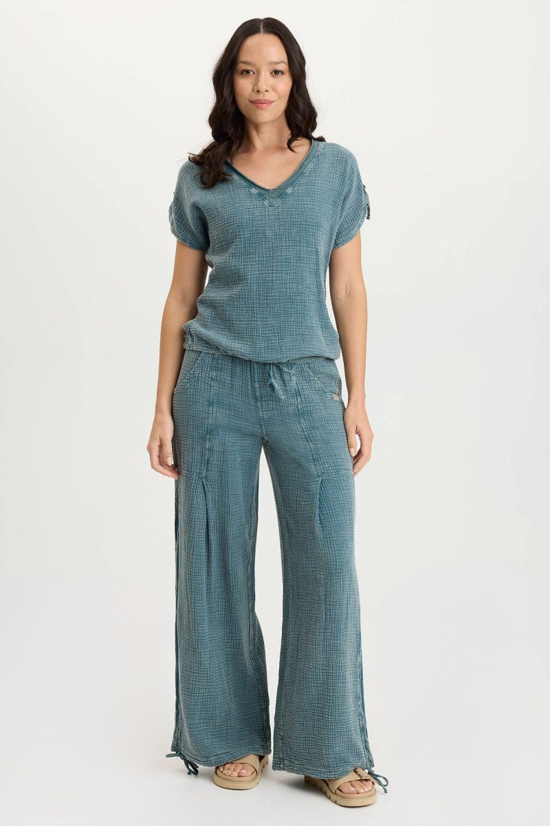 Bower Gauze/Jersey Tabbed-Sleeve Bubble-Hem V-Neck Tee - Image 2